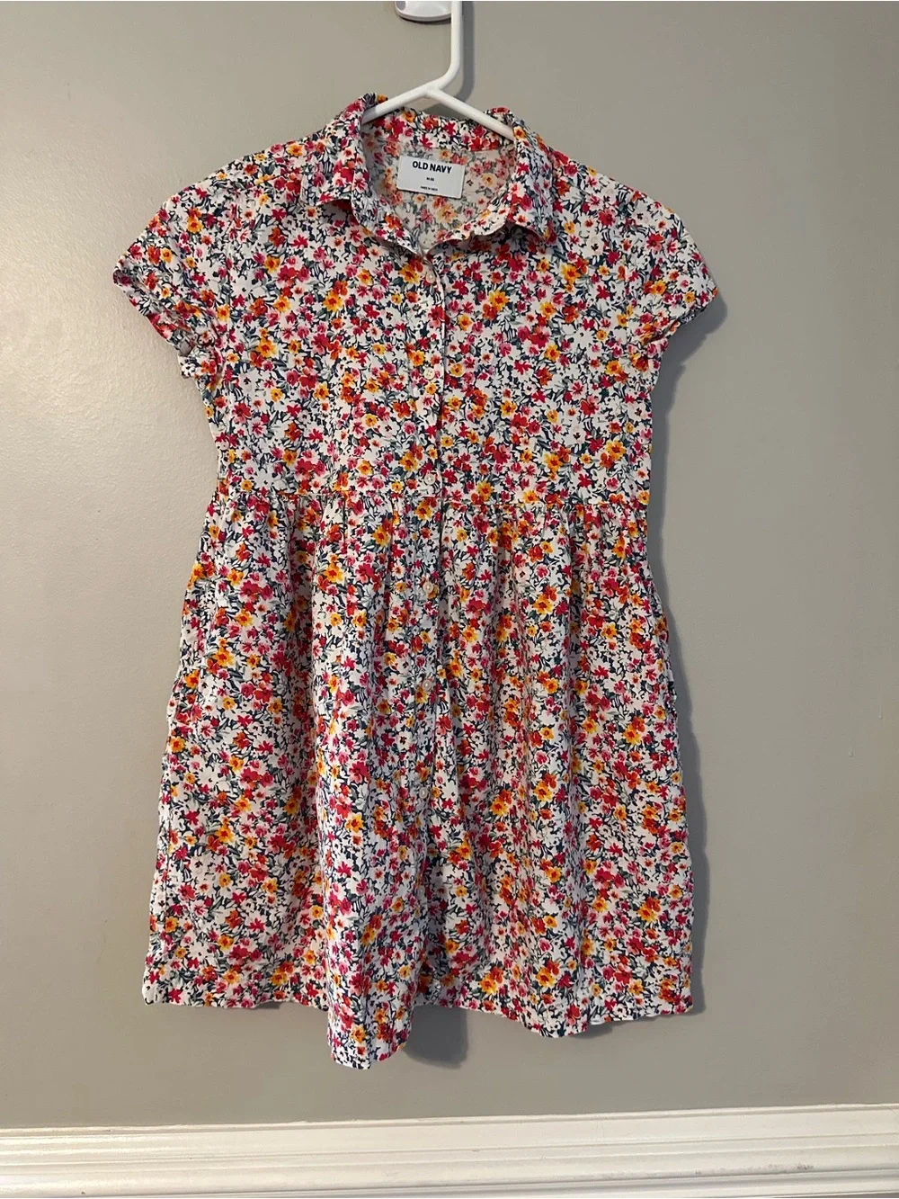 Old Navy Button DownFloral Dress with Pockets size 8